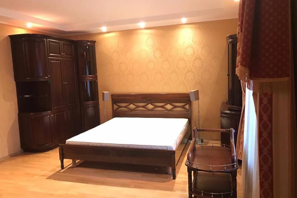 One Bedroom Kreschatik Str 4 Kiev Extérieur photo